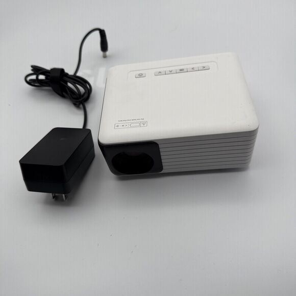 Yoton Y3 Mini Video Projector, 5500 Lumens - Picture 2 of 10